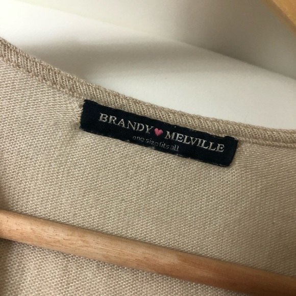 Brandy Melville Cream Sweater - Picture 3 of 4